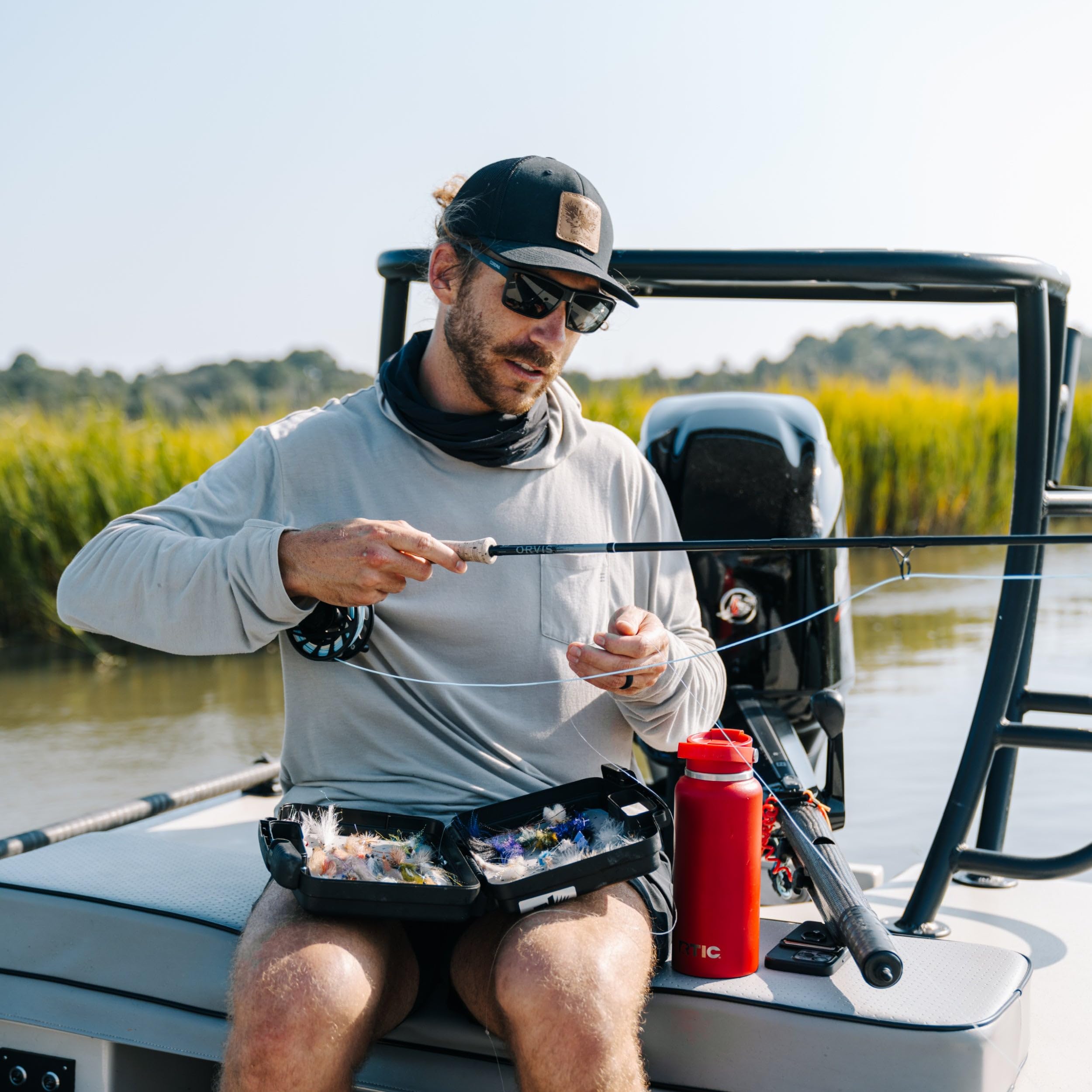 RTIC Outback no-sweat exterior keeps hands dry and surfaces dry