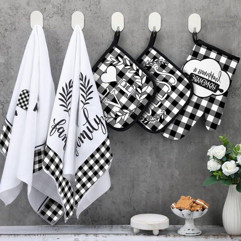 Rtteri buffalo plaid pot holder showing cushioned grip and heat protection.