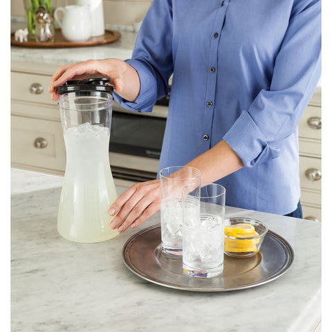 Rubbermaid carafe clear container shows contents at a glance