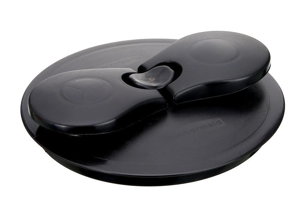 Rubbermaid carafe with graduation marks for quick measurement