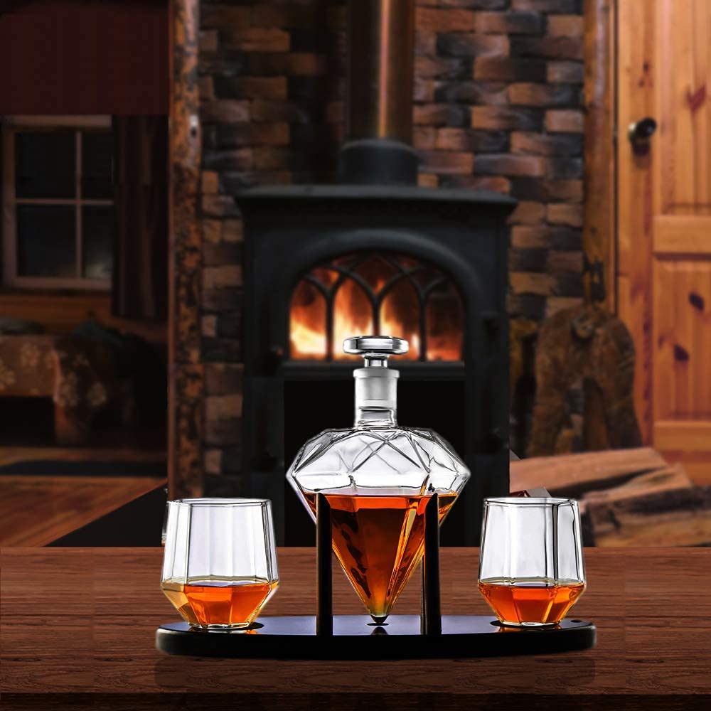 RUGLUSH lead-free mahogany base ensures safe display