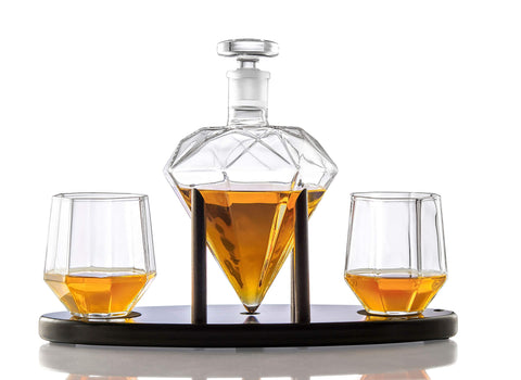 RUGLUSH lightweight design makes serving easier