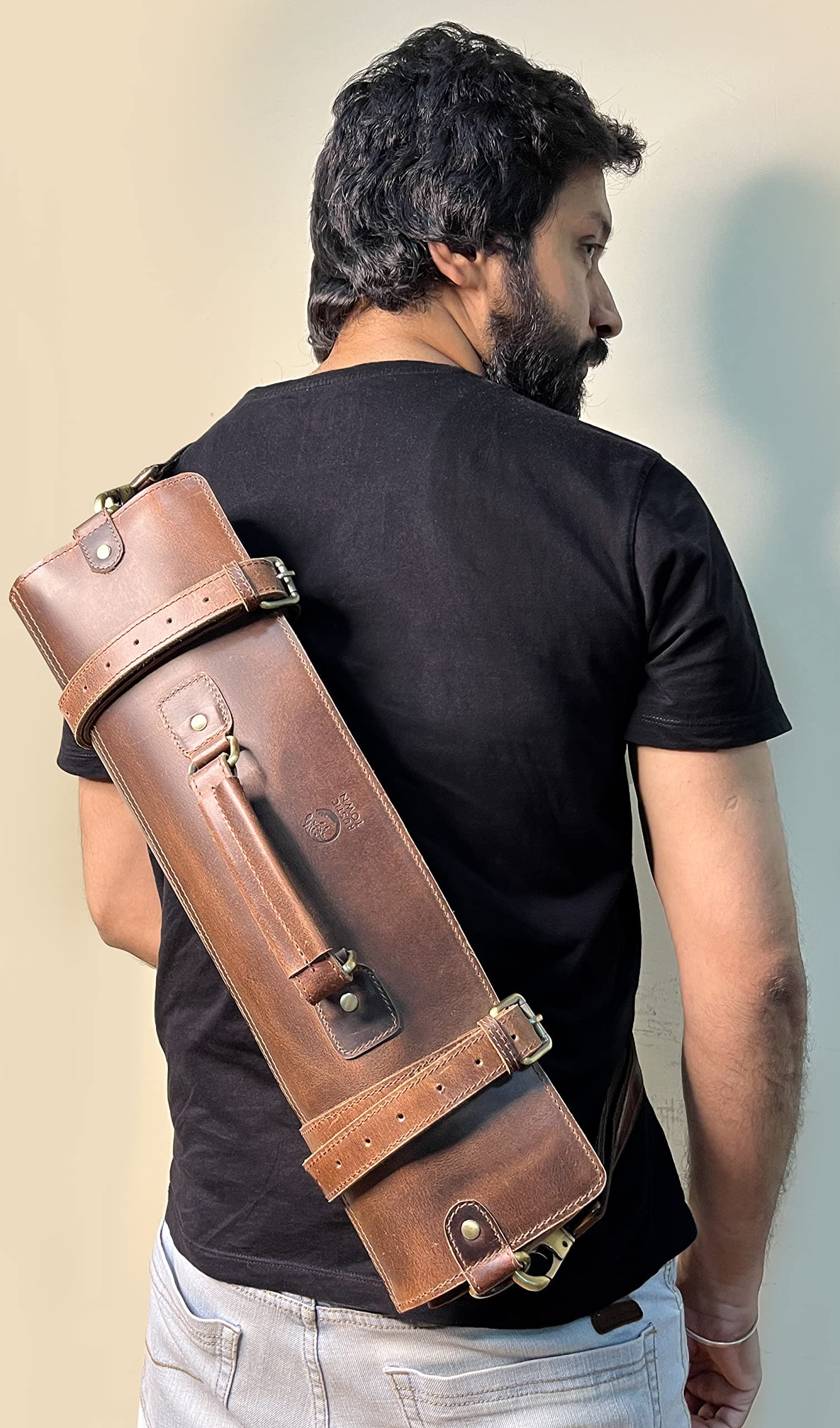 Rustic Town knife roll with a zippered pouch for accessories and extras
