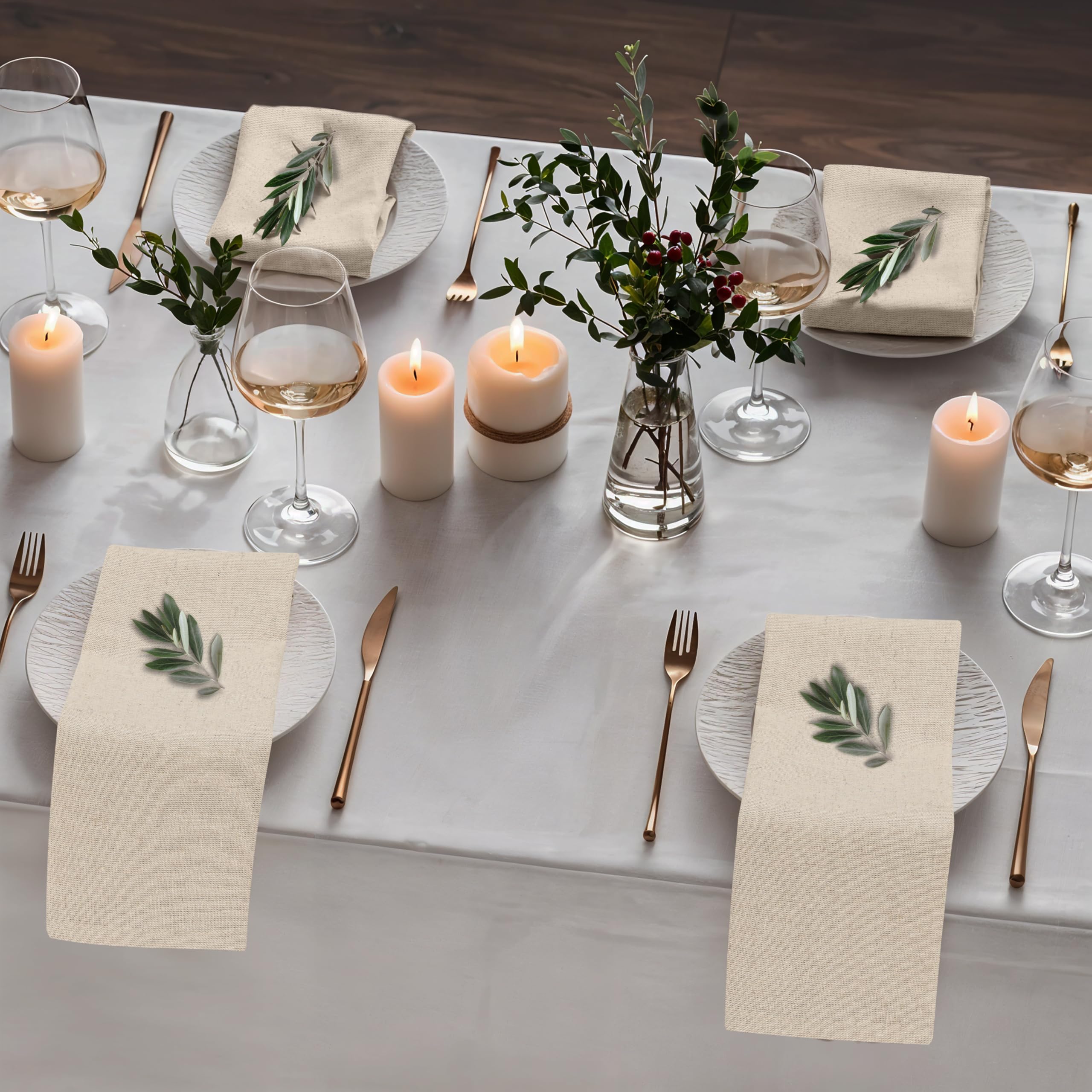 Ruvanti napkins with hemstitch for a sophisticated table setting