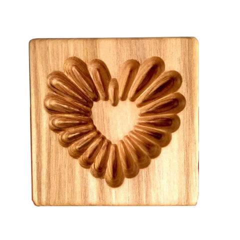 Ryetaga Christmas cookies showcase precise embossed patterns.