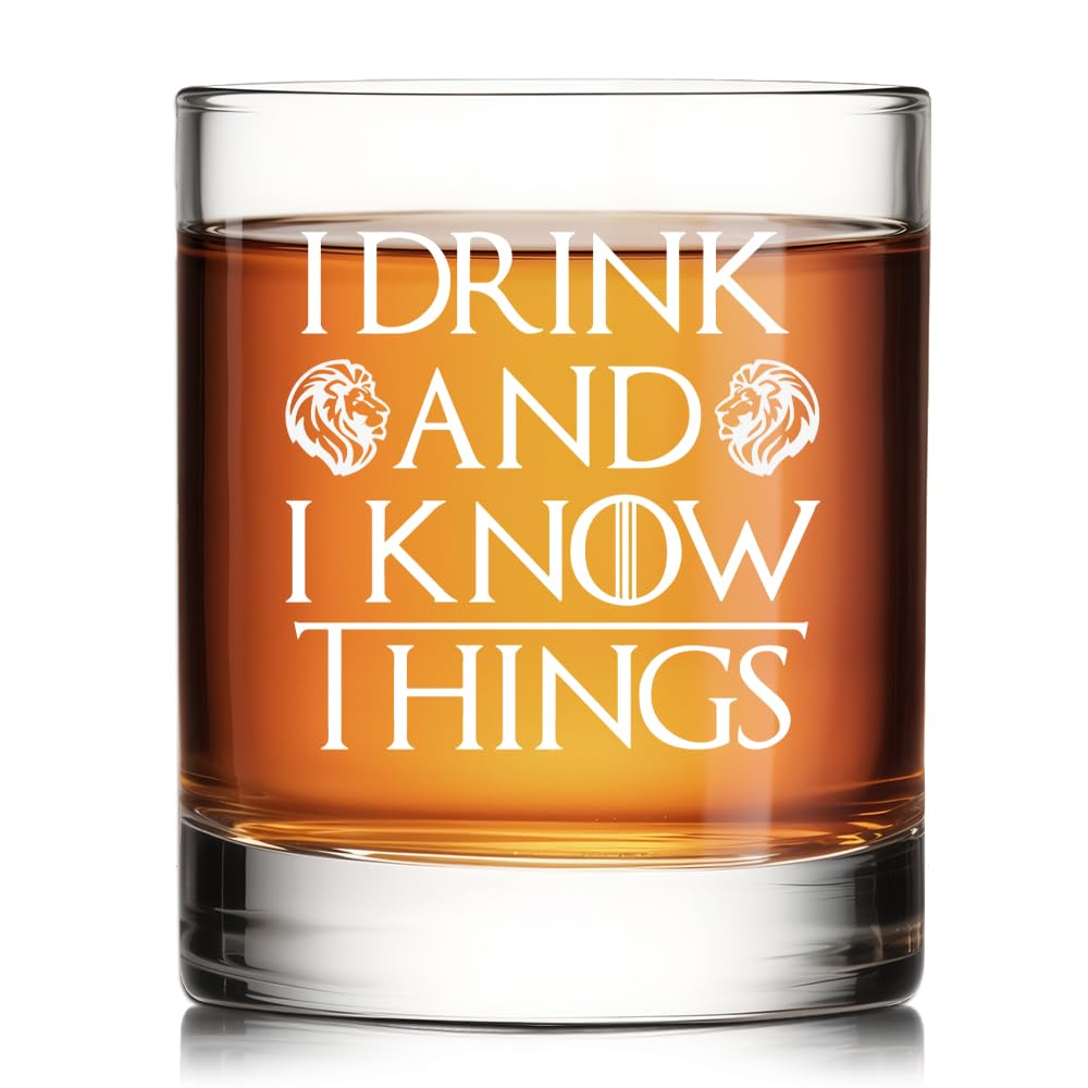 RZHV whiskey glass front view shows clarity and a sturdy base for confident pours.