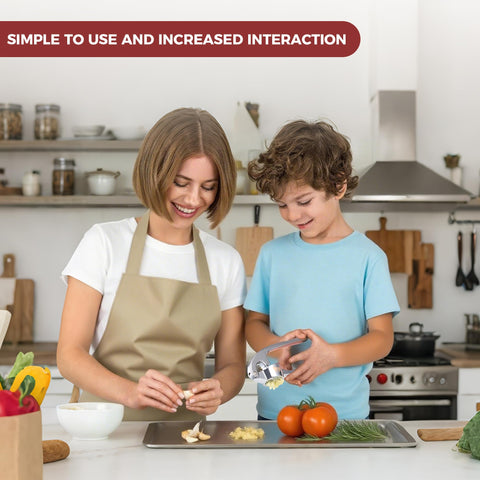 SAFI set includes silicone peeler and cleaning brush for easy prep cleanup