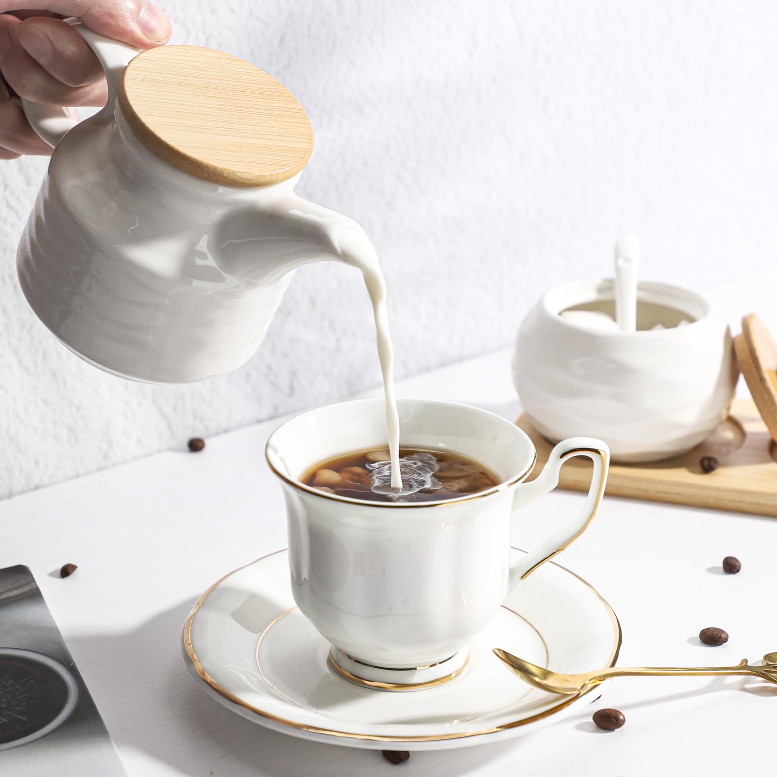 Sailench sugar pot glaze resists stains for lasting shine.