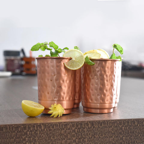 Close-up of hammered texture on SAJTOX copper tumbler improving grip and elegance.