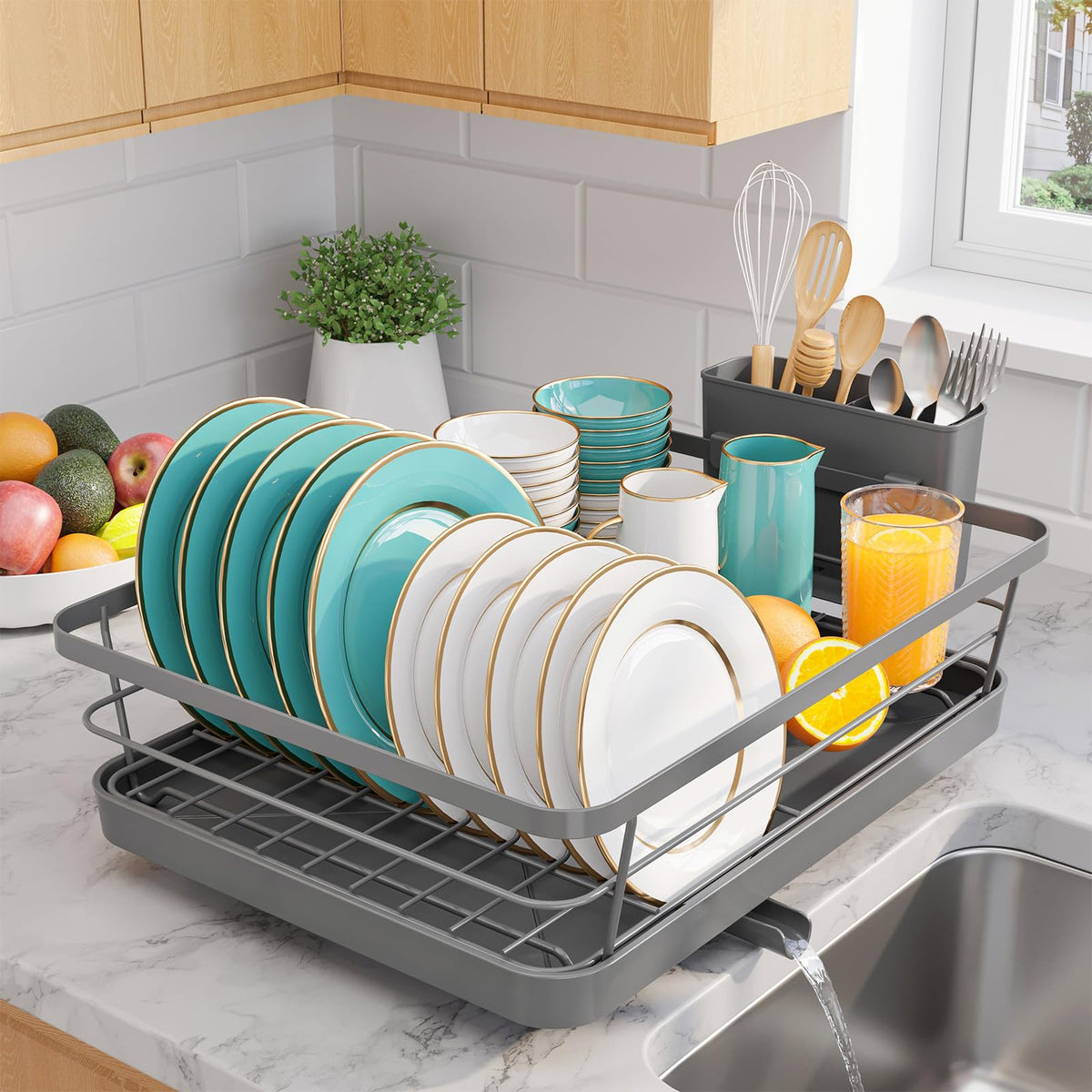Sakugi dish drying rack with compact design helps save counter space and organize dishes.