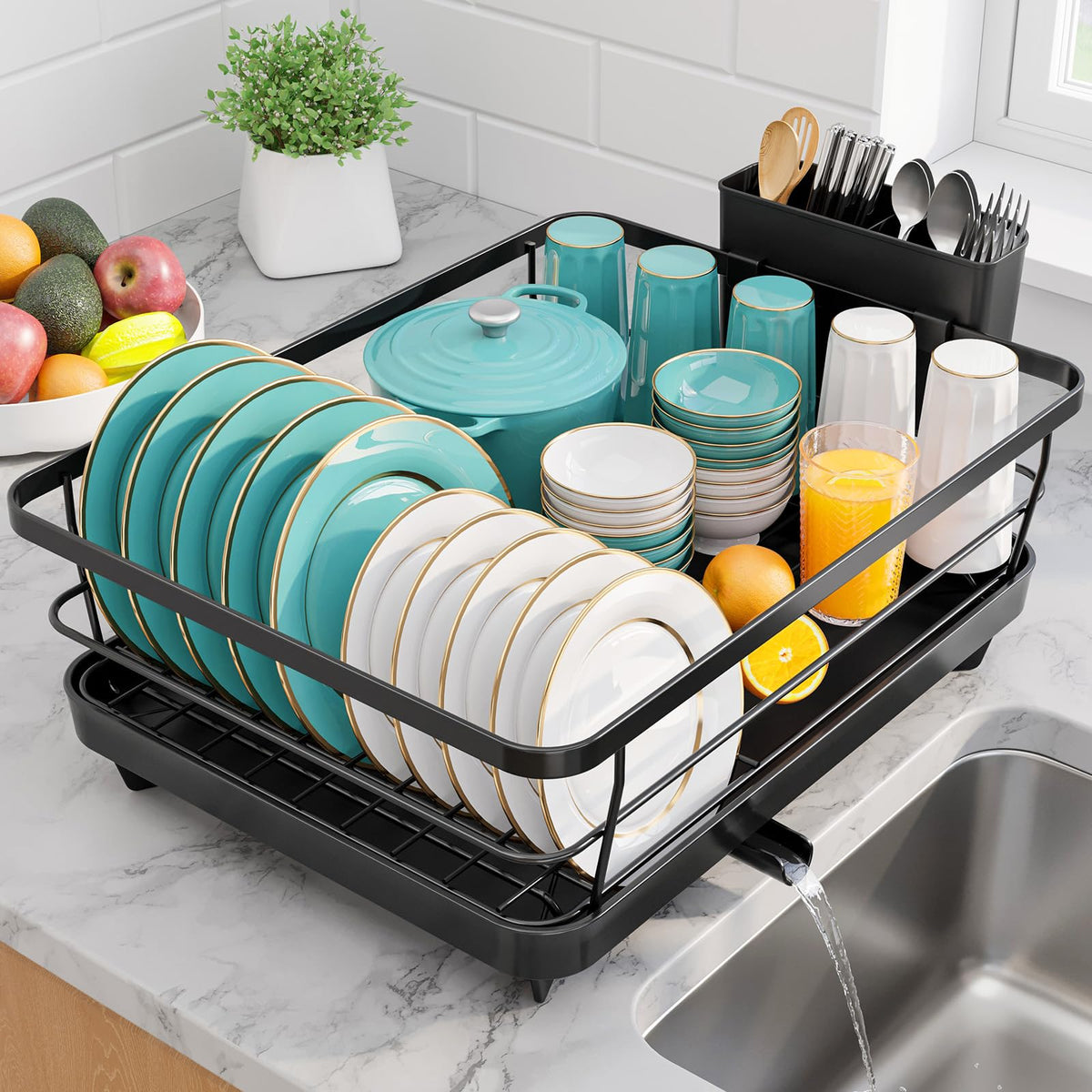 Sakugi dish drying rack with compact design for small kitchens