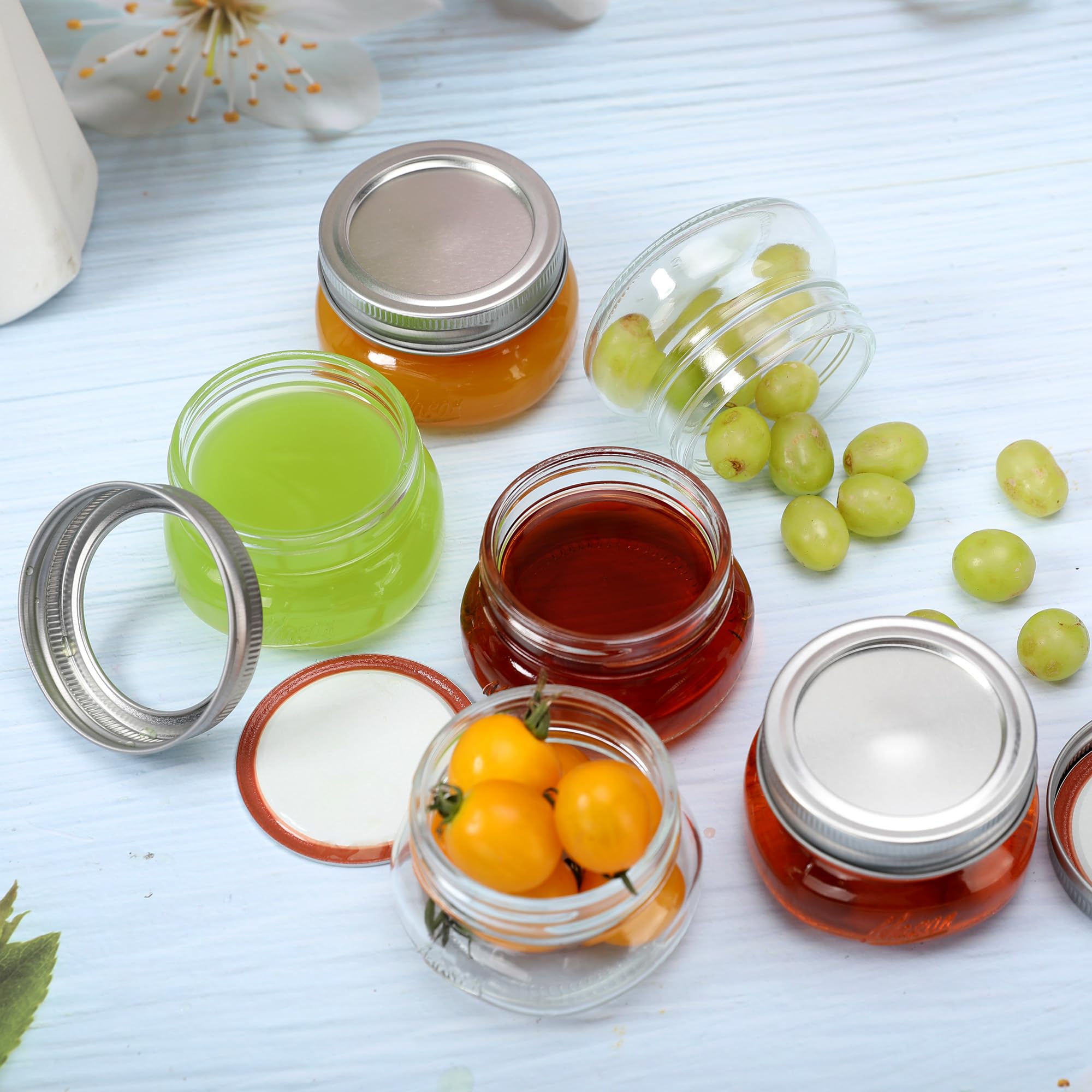 Saluioa Mason Jar 4oz – crystal-clear glass showcases colorful spices and beads.