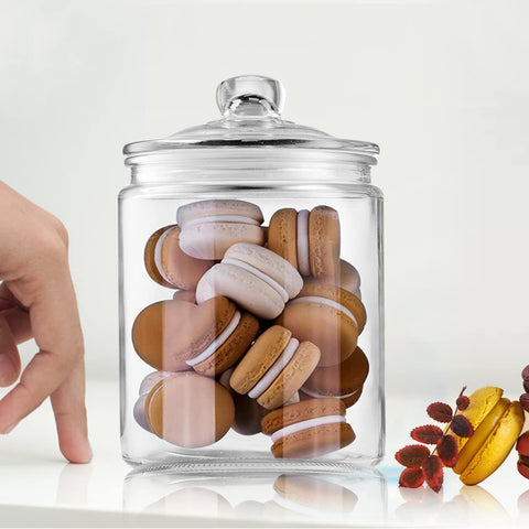 Salzesfalls 2L jar with airtight lid preserves contents while staying neat.