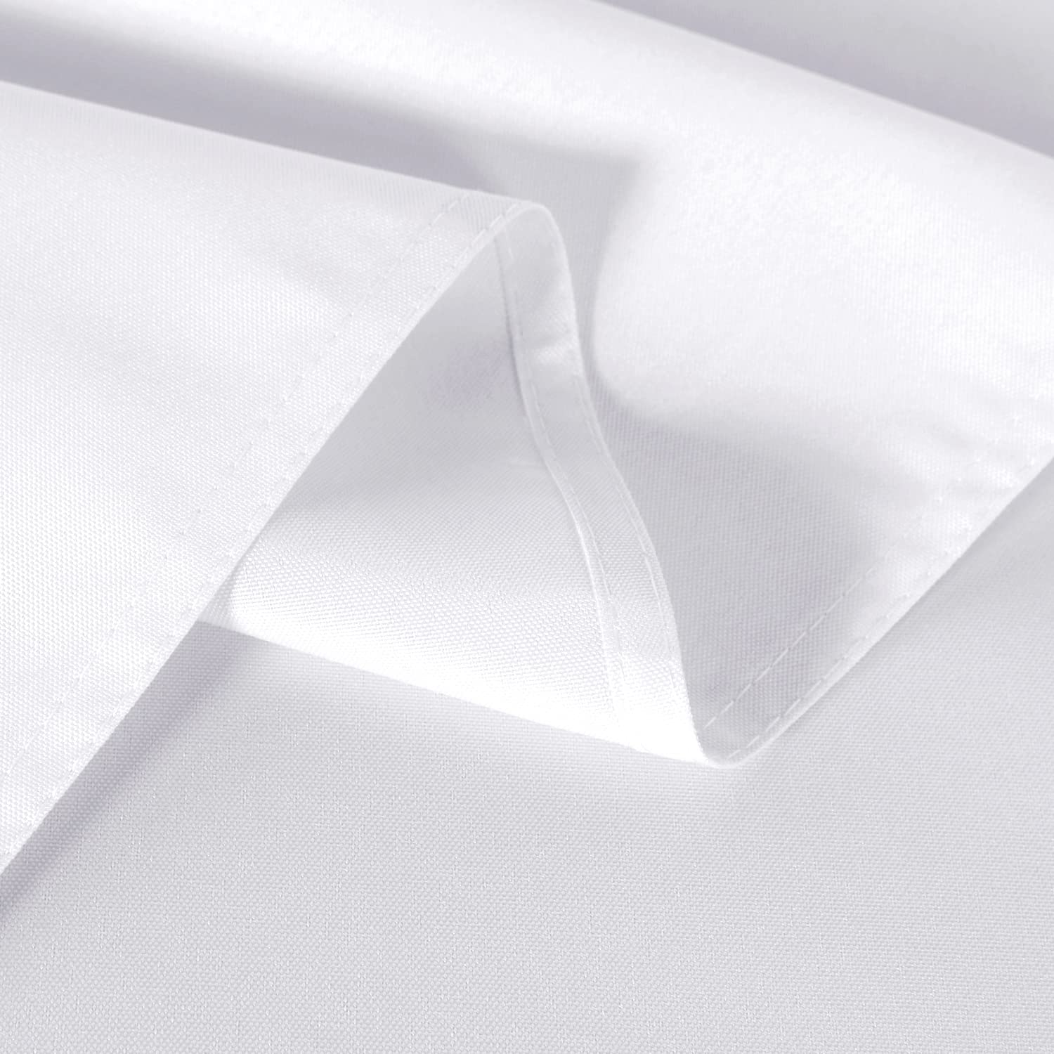 Sancua washable polyester tablecloth offers easy cleanup after meals