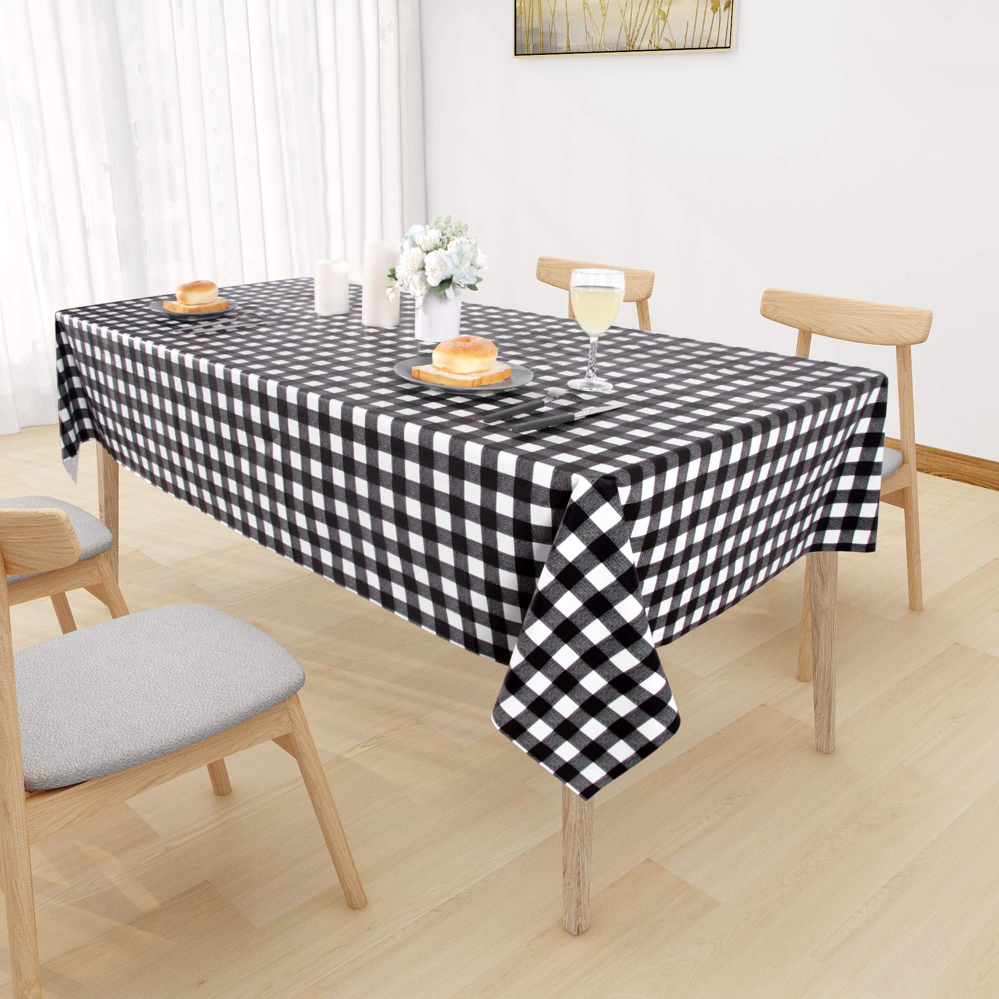 Sancua wrinkle-free finish keeps surfaces neat between courses.