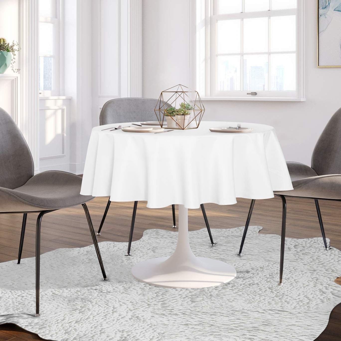 Sancua spill-proof tablecloth on dining area ready for easy cleanup