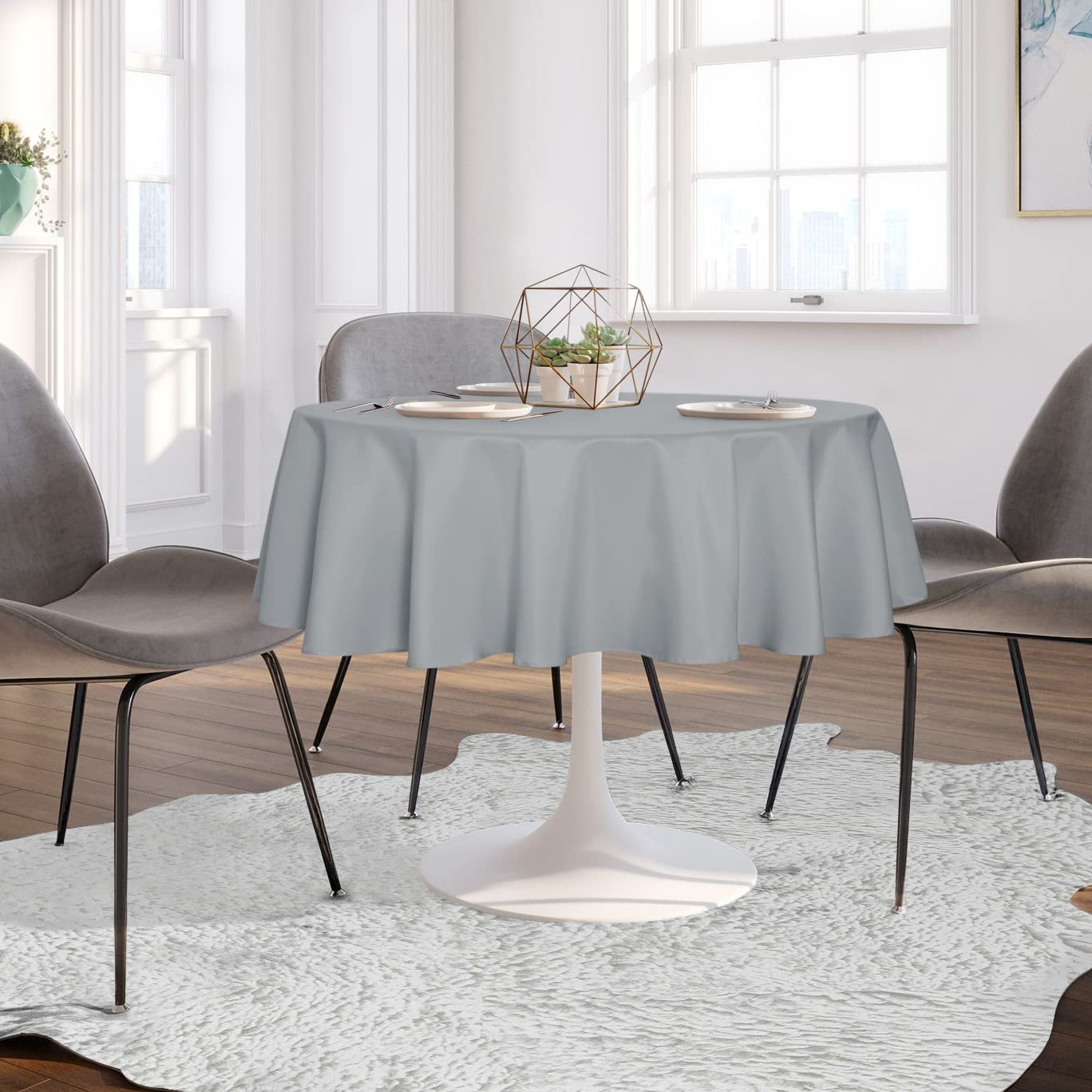 Sancua stain-resistant polyester tablecloth protects from common stains during gatherings.