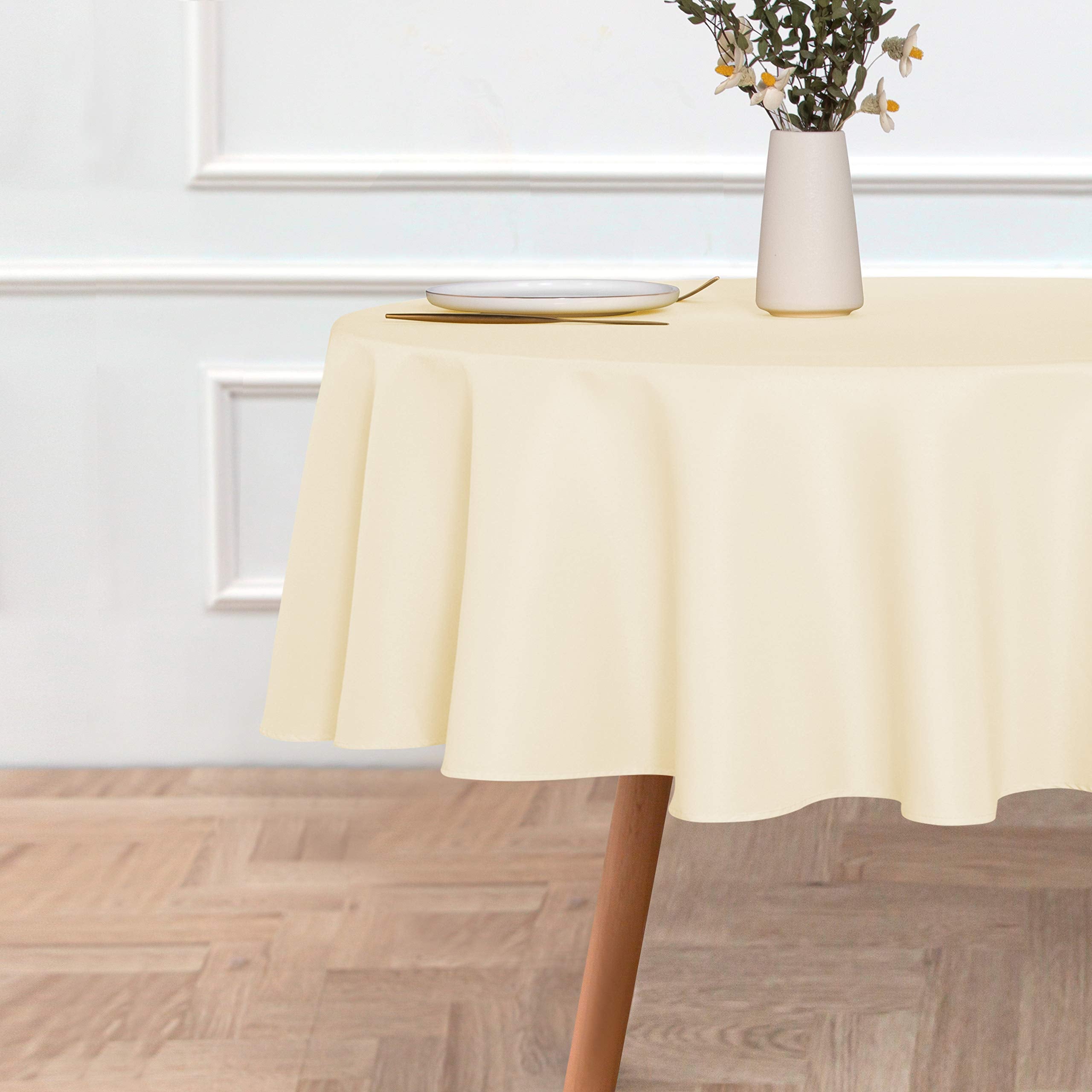 sancua stain-resistant tablecloth fabric close-up highlighting smooth texture and durability