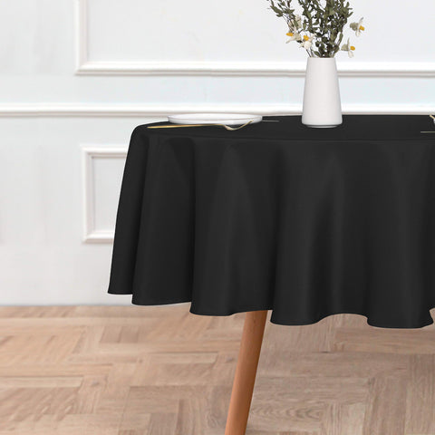 Sancua tablecloth close up showing water resistance and fabric quality
