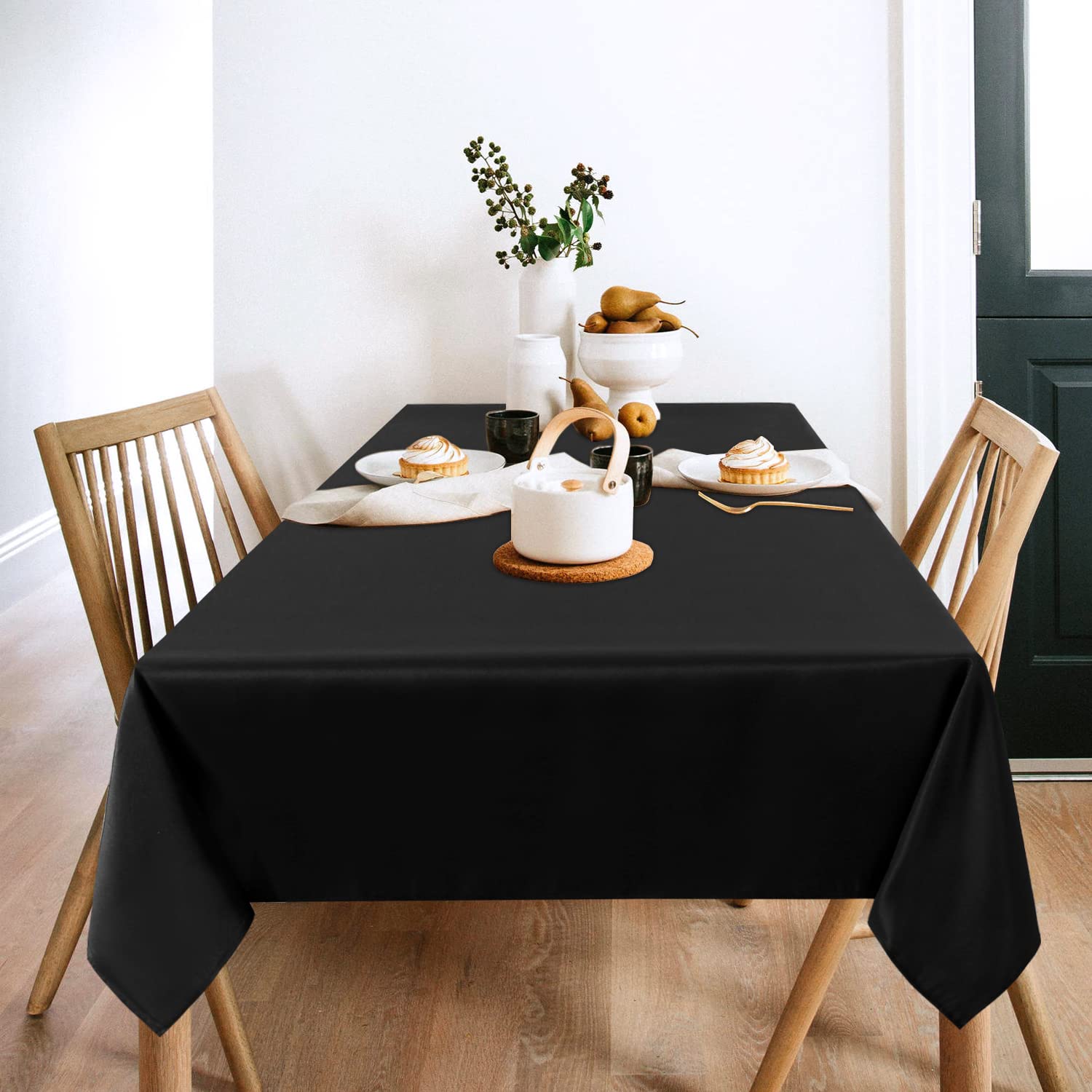 Sancua tablecloth close-up fabric texture highlighting durable polyester and fade resistance.