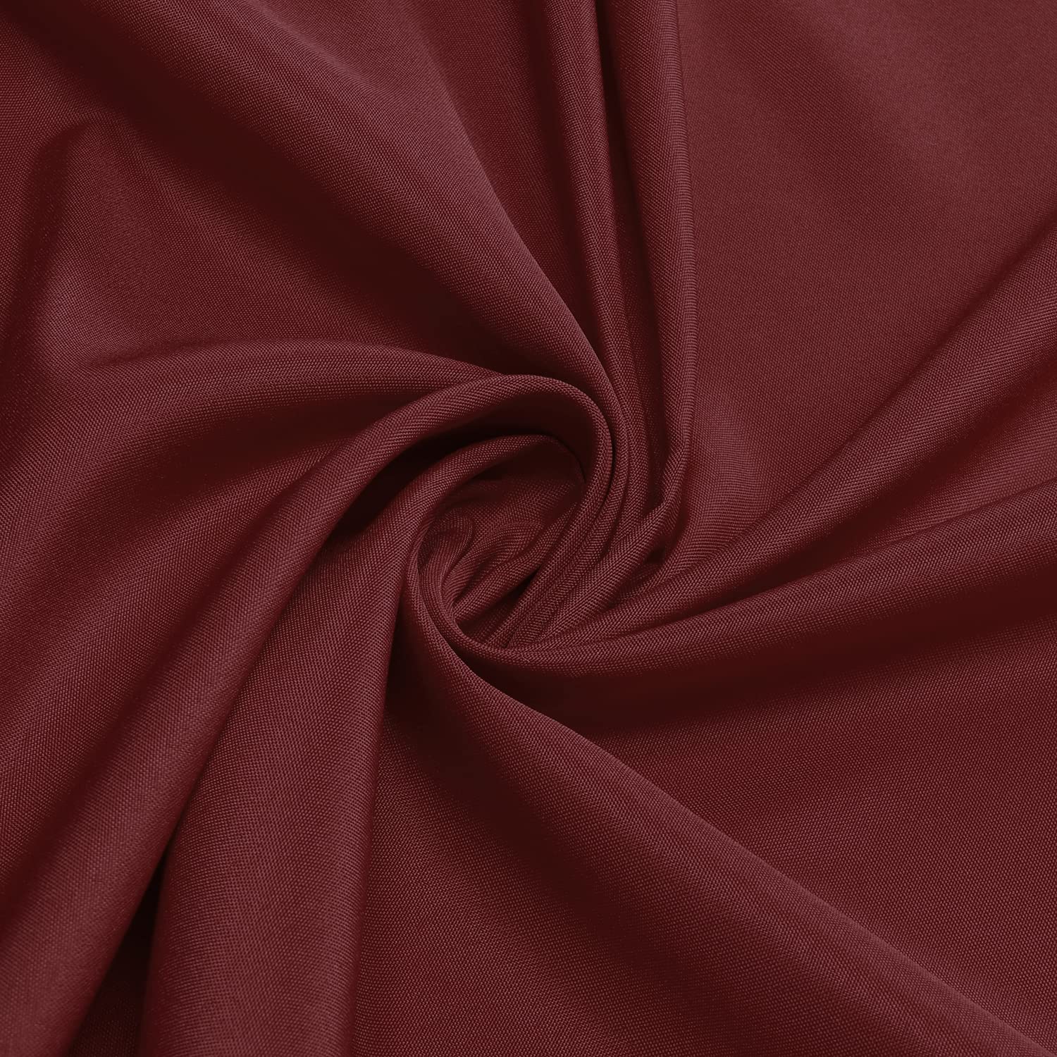 Sancua washable polyester tablecloth cleans easily after meals.