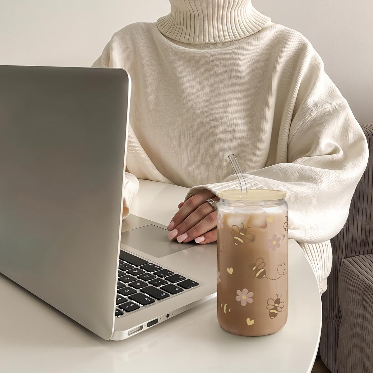 SANDJEST Bee 16oz capacity fits smoothies and iced drinks