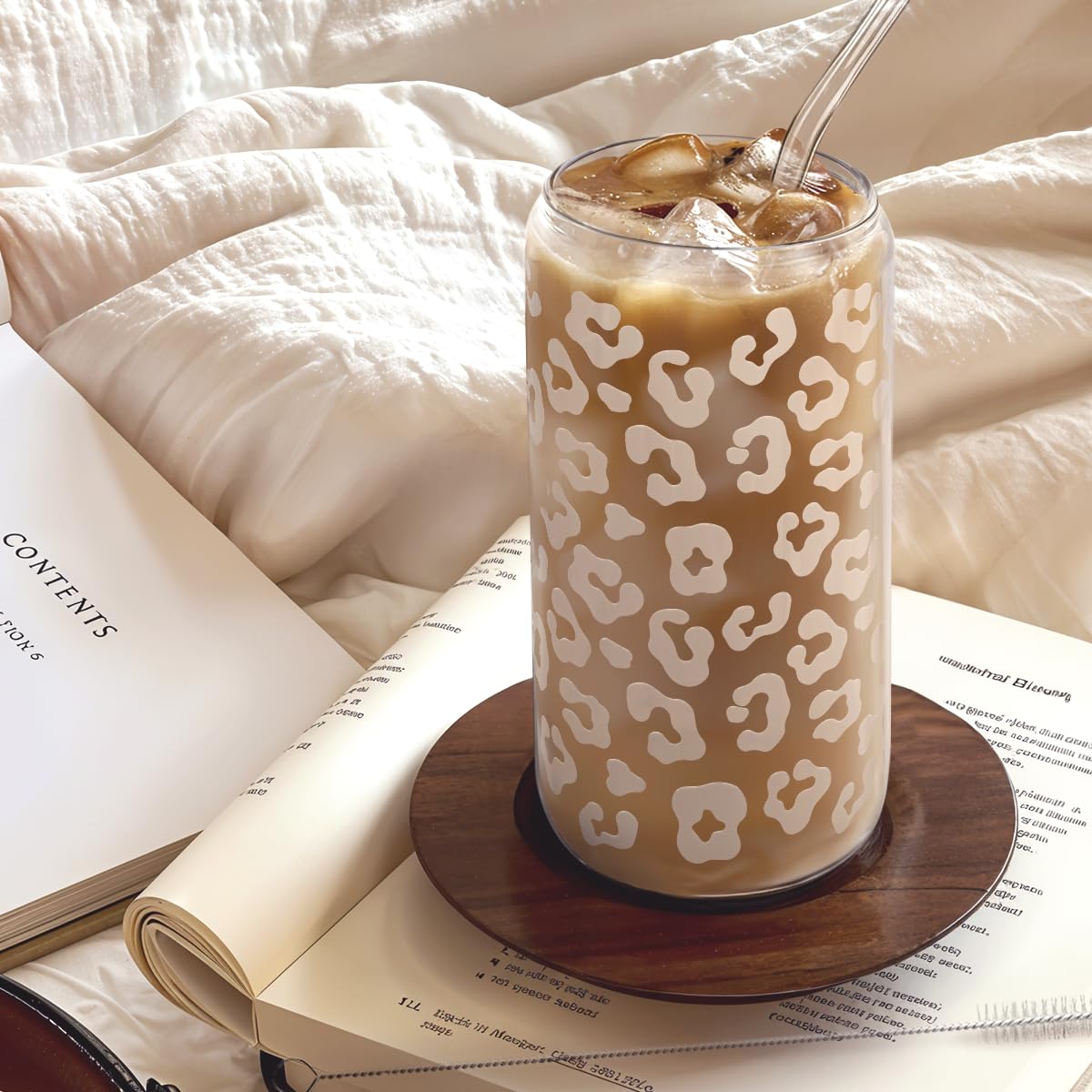 SANDJEST clear design showcases your drink for stylish sipping.