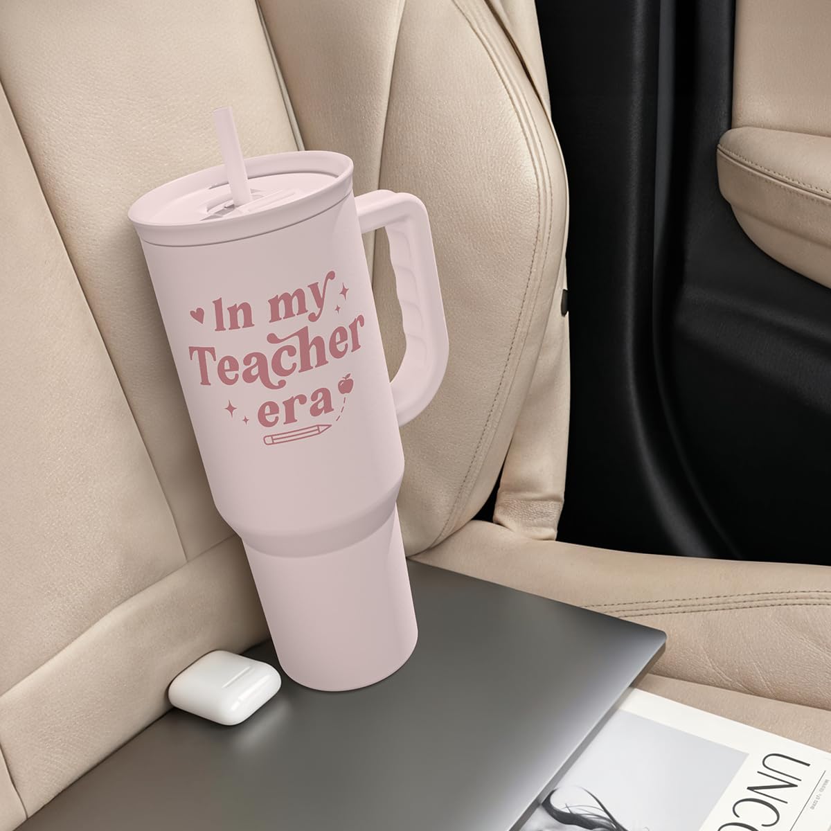 Ergonomic handle on SandJest tumbler enables comfortable one-handed carry.
