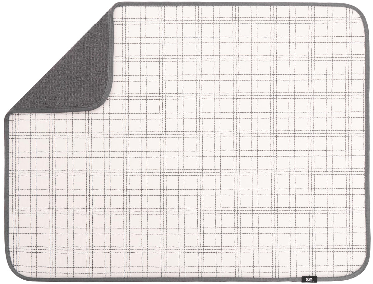 S&T INC. Dish Drying Mat XL provides a wide surface for dishes and glassware.