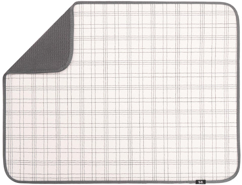 S&T INC. Dish Drying Mat XL provides a wide surface for dishes and glassware.