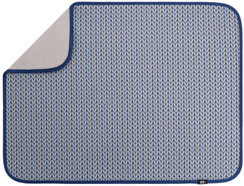 S&T INC Dish Drying Mat XL in blue absorbs water to protect countertops