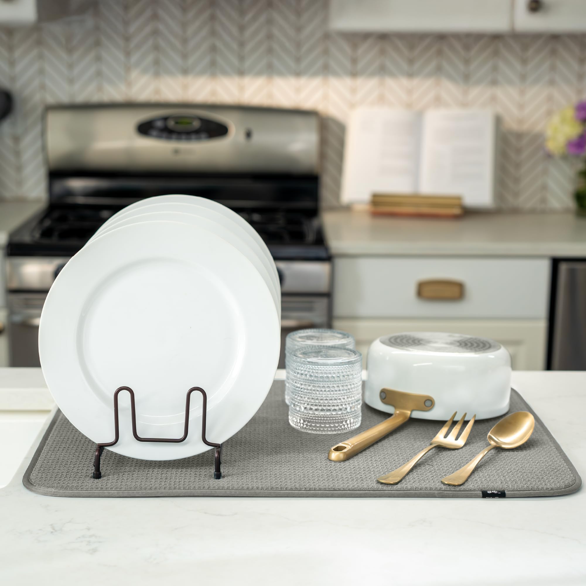 S&T INC. drying mat protects counters when used under a drying rack.