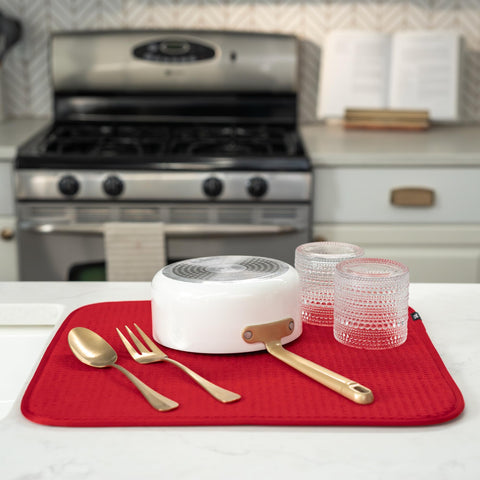 S&T INC. dish drying mat closeup microfiber shows plush surface for gentle handling.
