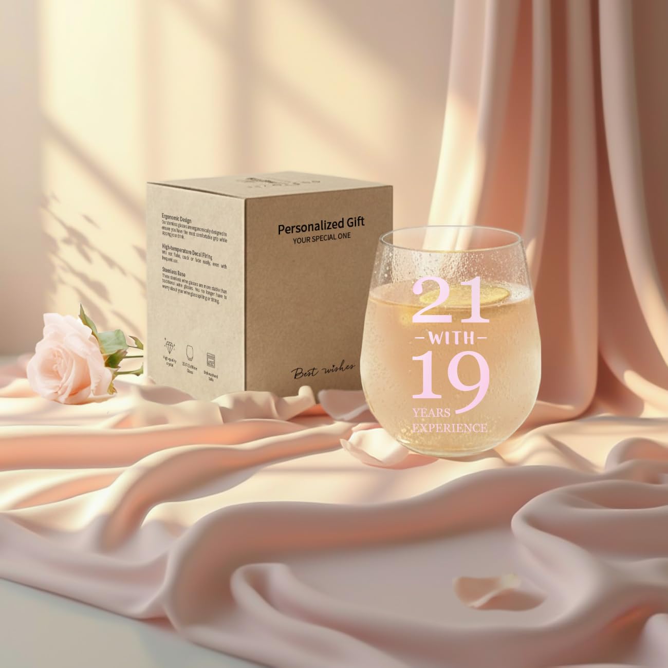 Sanjiayishui light pink design adds chic style to any toast.