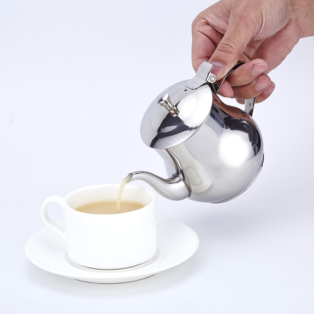 SANQIAHOME 360ml teapot with comfortable handle for safe grip.