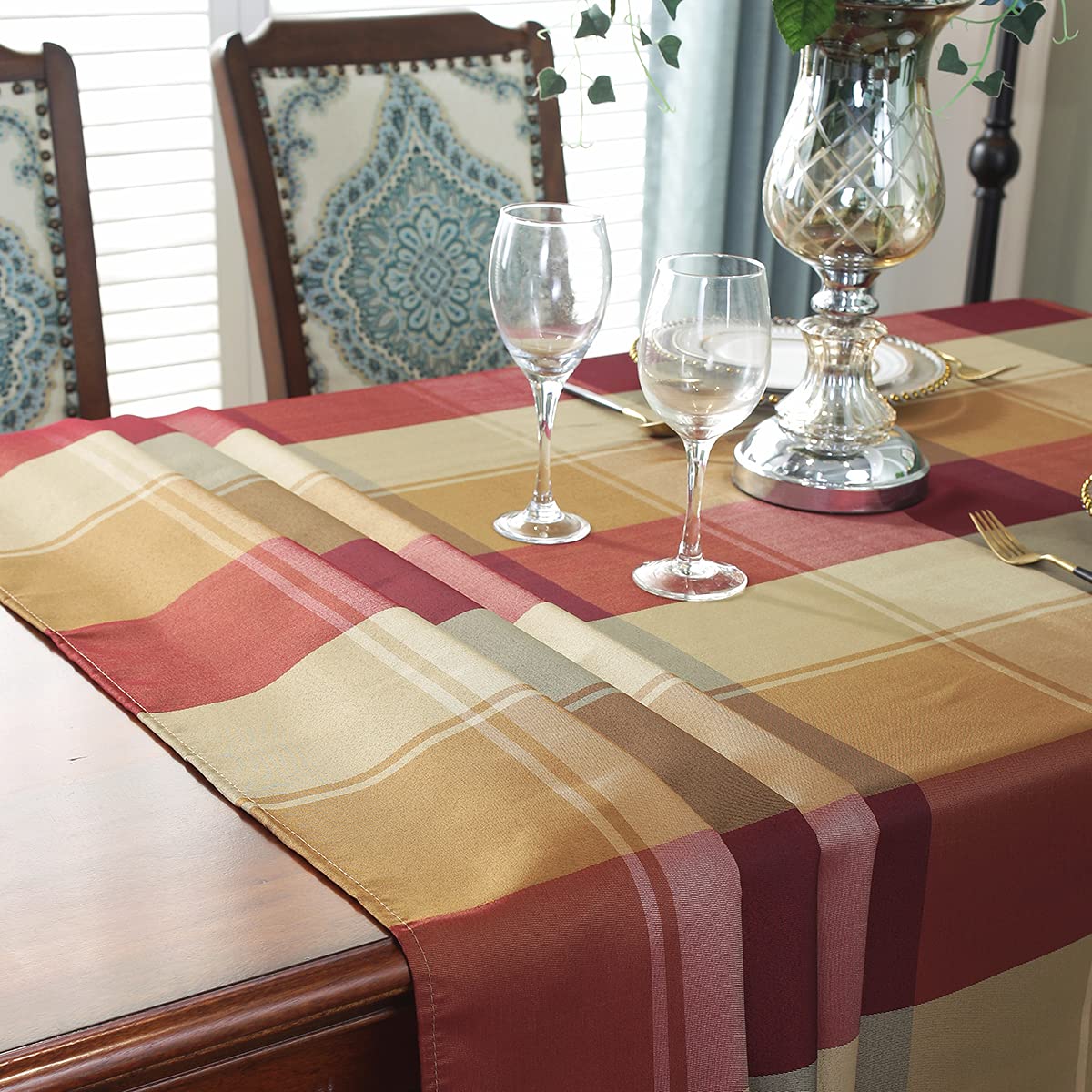 SASTYBALE tablecloth enhances home dining with a cozy look.
