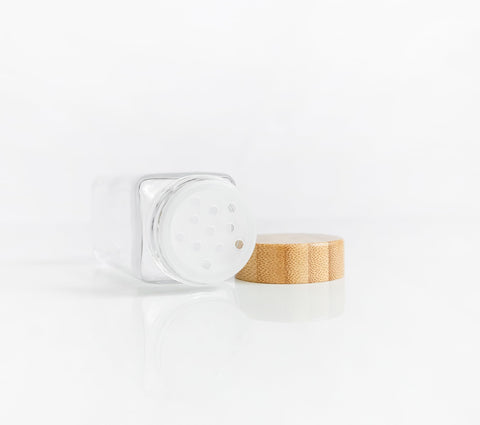 Savvy & Sorted 374-label set keeps dates and labels organized.