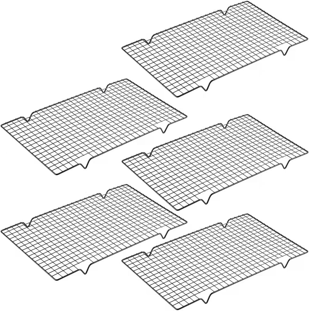 SCDGRW dish-drying rack keeps countertops tidy.
