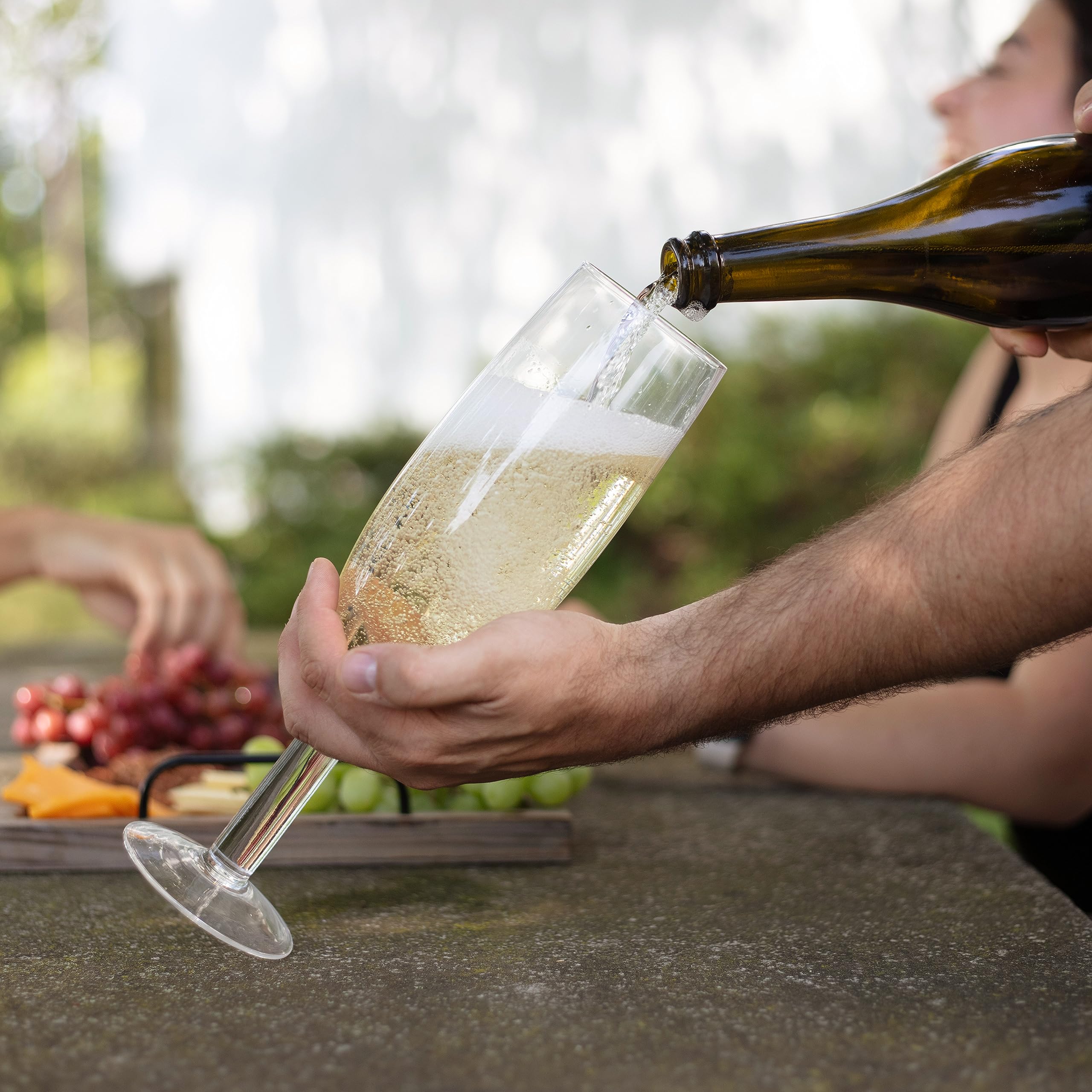 Full-bottle capacity supports sharing champagne with friends during gatherings.