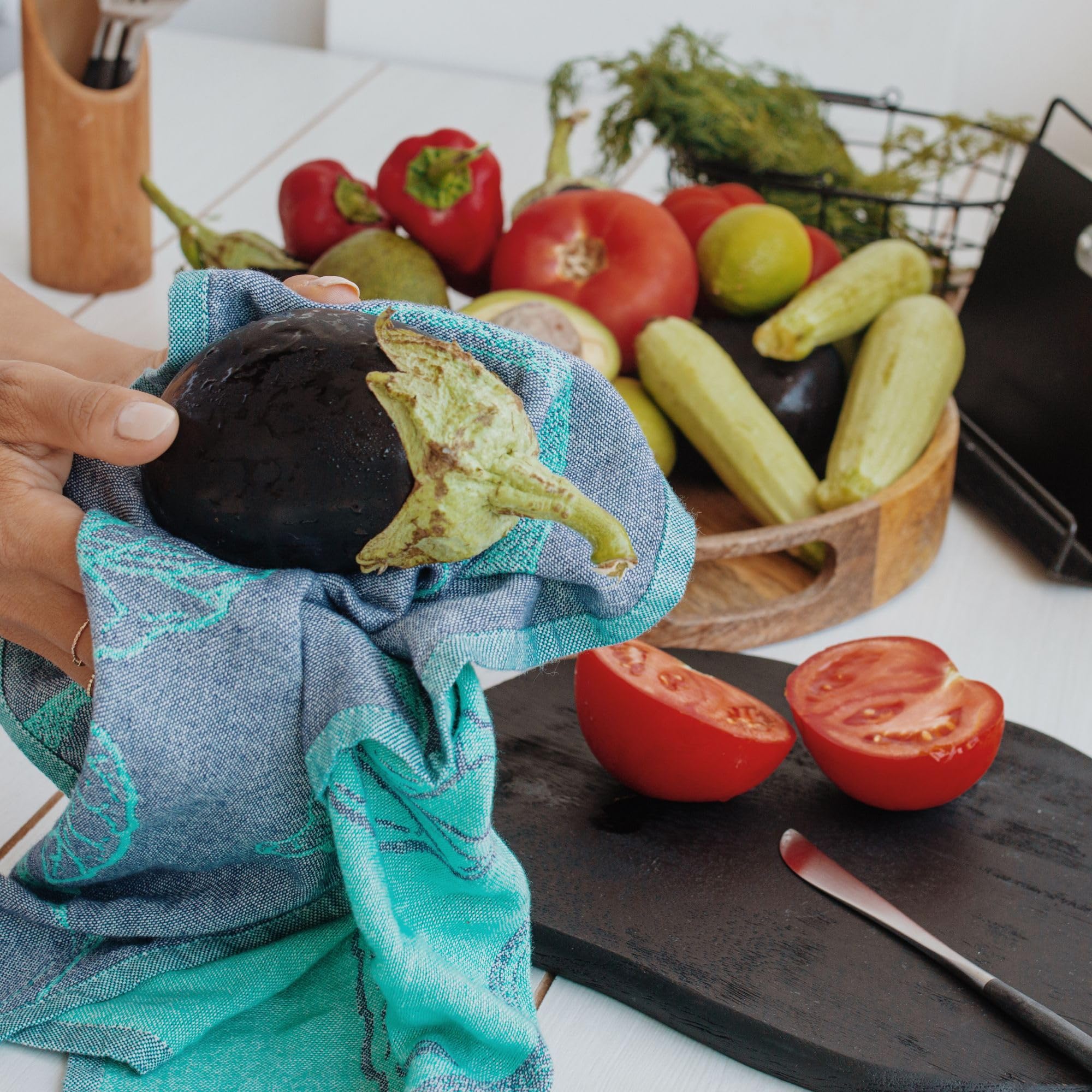 Sea Me At Home towels are ideal for everyday culinary tasks.