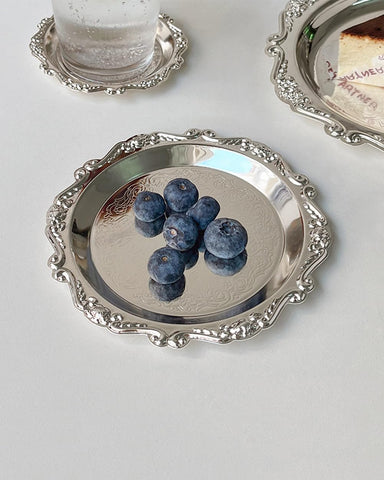Seek Rare dessert tray metal for desserts and fruits at parties.