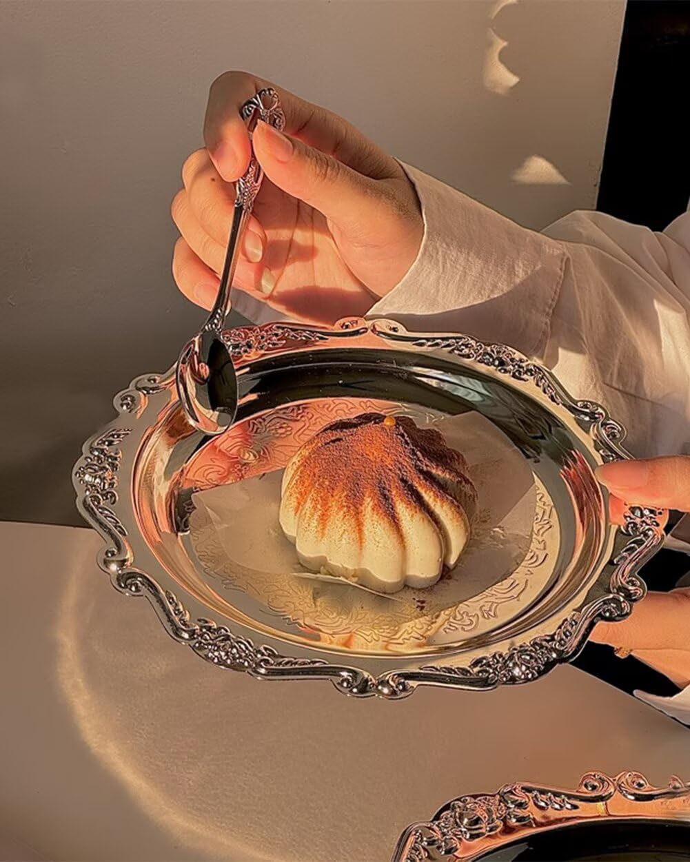 Seek Rare multifunctional tray for bathroom, bedroom, and office.