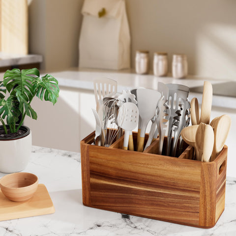 Segtenant four-compartment design keeps spatulas and ladles within reach.