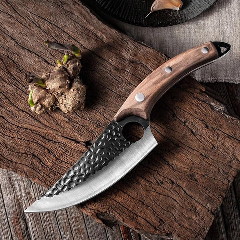 Kyodai 4mm-thick single-piece blade for durability.