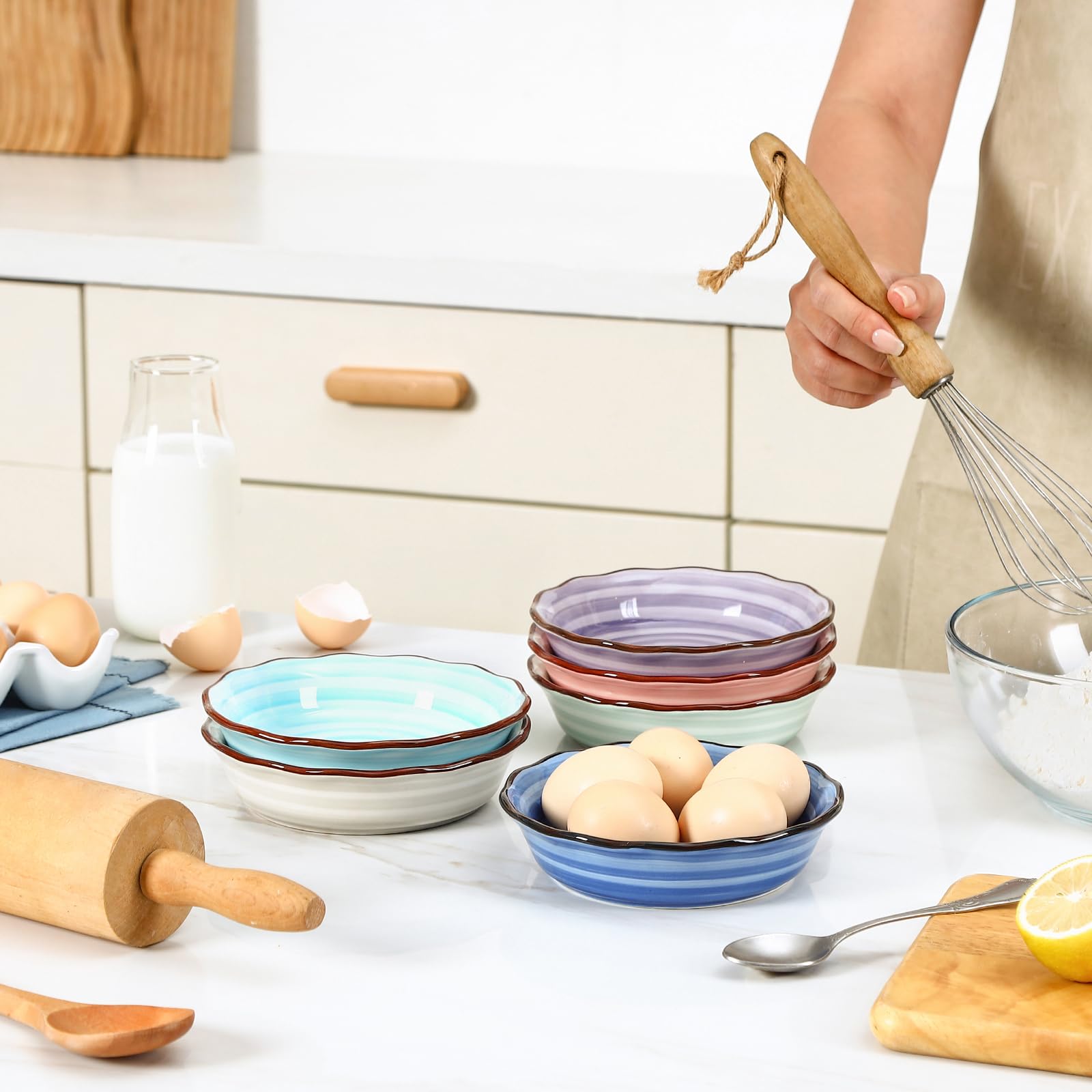 Selamica gift-ready pie pans make a thoughtful present for bakers.