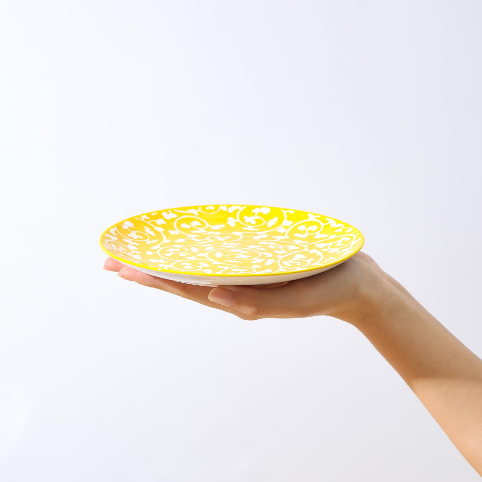 Selamica mini dinner plate showing salad and snack use.