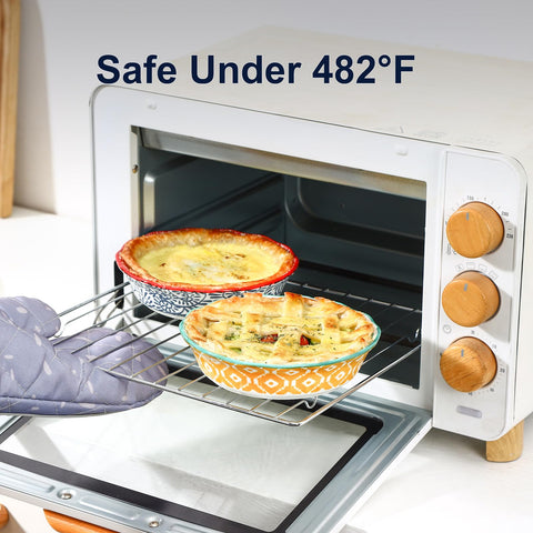Selamica glaze ensures a smooth surface that cleans easily after baking.