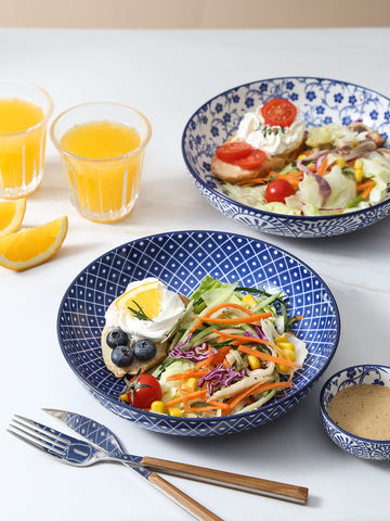 Selamica dining-table setup shows bowls ready for serving gatherings.