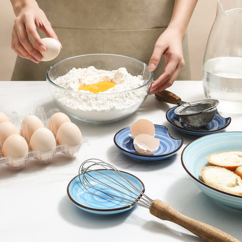 Selamica ceramic spoon rest smooth surface for easy cleaning.