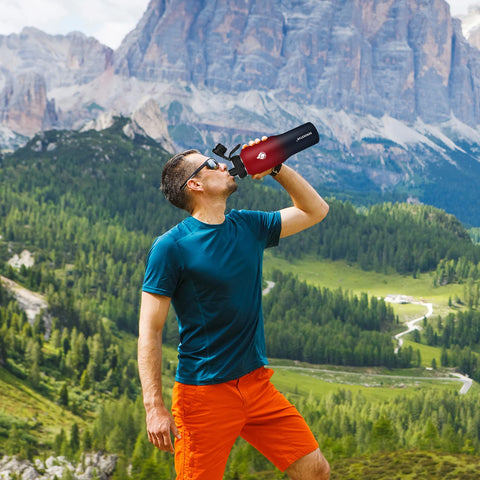 SENDESTAR bottle fits standard car cup holders for easy travel.